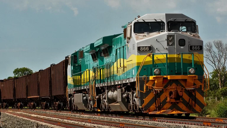 Avanços tecnológicos na mineração e transporte ferroviário