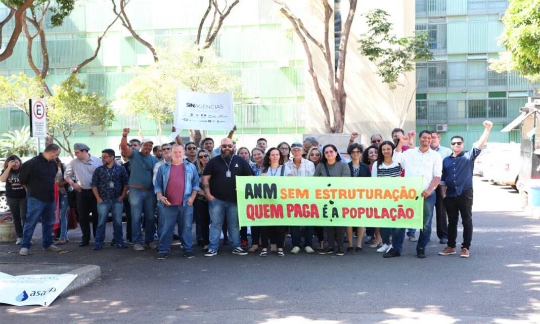 Sem Título-17 Insatisfeitos com o sucateamento da agência reguladora, os grevistas exigem reestruturação do órgão e impõem pauta com série de medidas corretivas ao Executivo