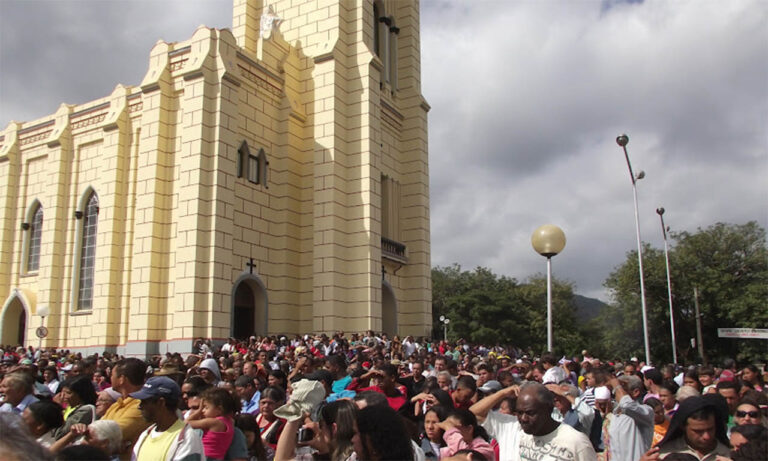 Celebração do Senhor de Bom Jesus do Matozinhos chega a 236 Edições mesclando ritos religiosos e entretenimento para moradores e milhares de turistas