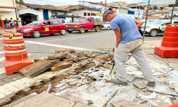 Rampas e adaptações estão sendo feitas em calçadas, ruas e avenidas do Centro Histórico; Intervenções chegarão aos bairros na etapa seguinte
