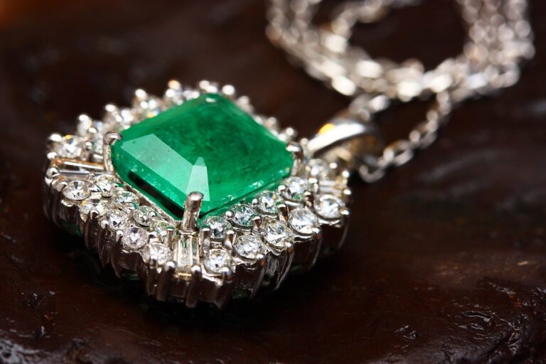 China pode investir na mineração de esmeraldas no Brasil China pode investir na mineração de esmeraldas no Brasil