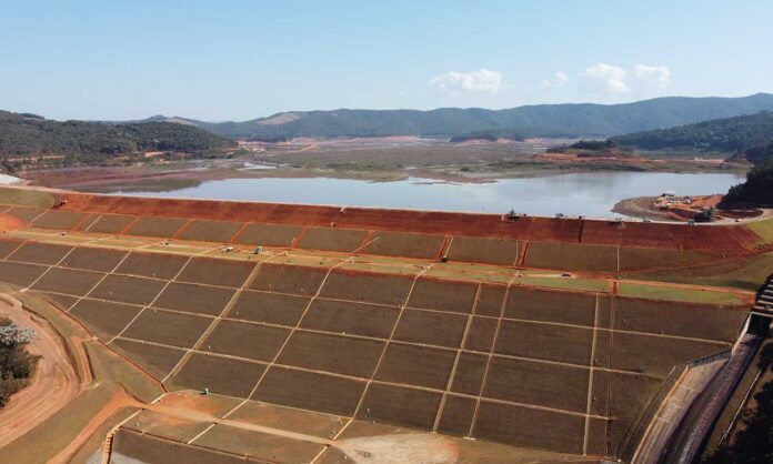 Medida que agora vai à Câmara exige que mineradoras validem inspeções nas estruturas por meio de laudos de empresas especializadas
