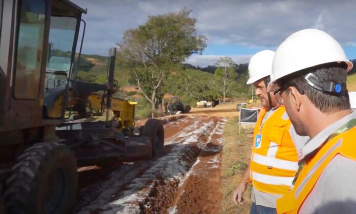 Material rejeitado pela mineração é convertido em pavimentação ecológica e tem grande utilidade para aumentar durabilidade e segurança nas estradas onde é aplicado