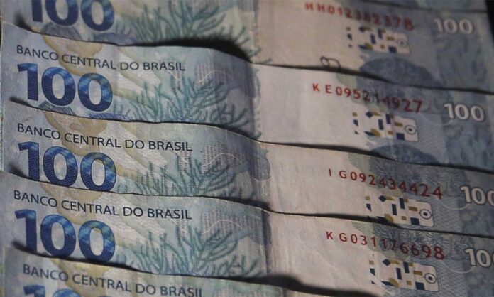 Estimativa é de 2.29% de elevação, enquanto inflação projetada é 4,84% para o fechamento do ano; Analistas esperam também ciclo de redução na Taxa Selic