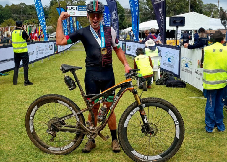 Fundador da maior prova de mountain bike ultramaratona premium do mundo, Mário Roma recebeu título de cidadão conceicionense por realização de evento esportivo