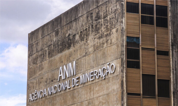 Norma estabelece o percentual de distribuição de royalties aos municípios afetados e estipula revisão anual de dados dos entes que têm direito aos royalties da mineração - ANM