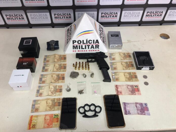 WhatsApp Image 2023-09-05 at 15.56.29 Homem foi preso com drogas e arma de uso restrito com numeração raspada enquanto trafegava pela MG-10