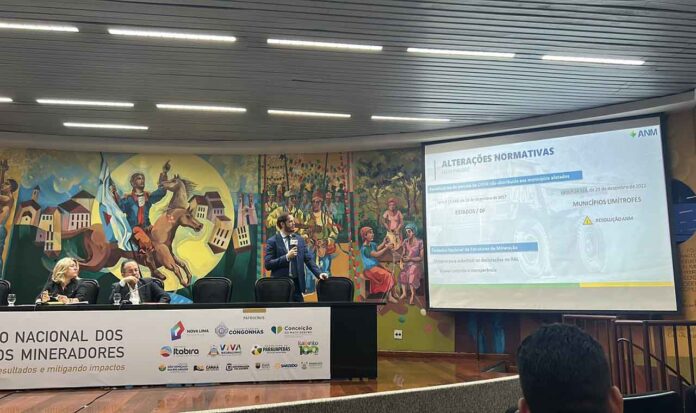 Fórum Municipal pelo Desenvolvimento Mineral é legado do V Encontro Nacional de Municípios Mineradores, promovido pela Amig em Belo Horizonte para discutir gargalos e soluções da atividade no país