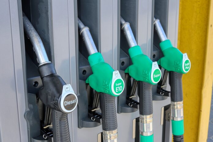 Rússia cria restrições temporárias ás exportações de gasolina e diesel