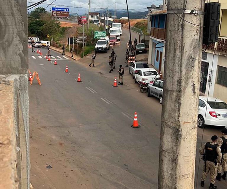 Operação da PM na entrada de evento gera críticas em Conceição do Mato Dentro