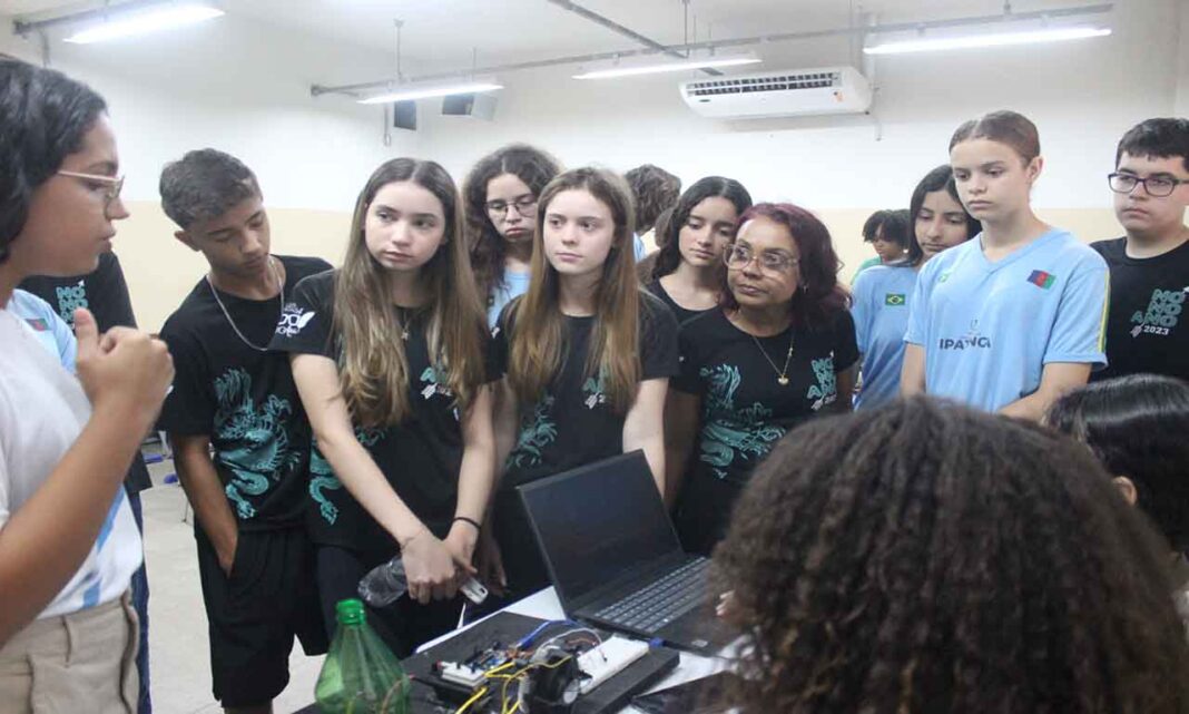 II Feira de Ciência e Tecnologia apresentou 31 trabalhos de Automação Industrial e Eletrotécnica e da graduação em Engenharia Elétrica do campus da unidade do IFMG Vale do Aço