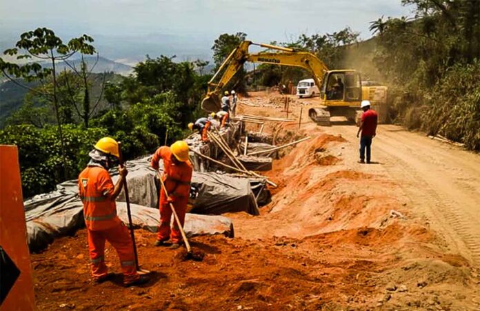 Intervenções na rodovia do colar metropolitano do Vale do Aço faz parte do Programa Provias e deve beneficiar cerca de 200 mil pessoas - AMG-4030