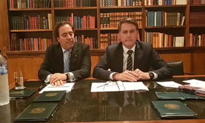 Já inelegível por oito anos, ex-presidente pode ser condenado novamente por conta de três ações movidas por partidos oponentes apontando uso da máquina pública para se favorecer nas Eleições 2022 - Bolsonaro