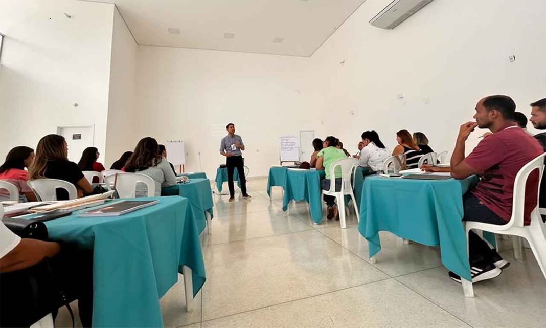 Realizado por meio de parceria entre a Prefeitura e o Sebrae, seminário vai até o próximo sábado com a participação de 31 empresários locais - São Gonçalo do Rio Abaixo