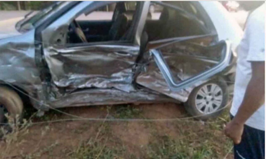 Colisão envolveu três carros na estrada de acesso aos distritos de Itacolomi e Tabuleiro; Motorista pego no teste do bafômetro também era inabilitado - Criança de quatro anos faleceu