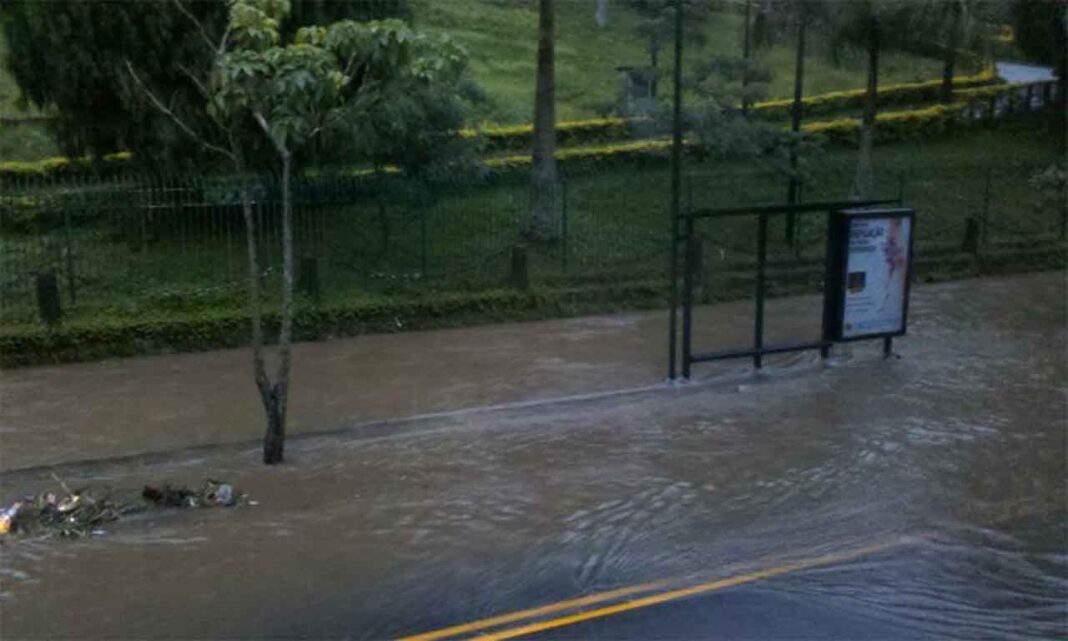 Terça-feira tem muitas nuvens e chuvas isoladas na maior parte do estado; Outros estados da região Sudeste também podem ter chuvas fortes no Sudeste