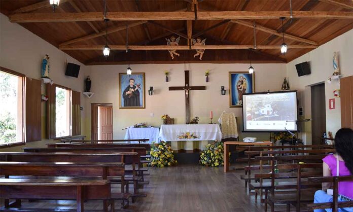 Templo do distrito de André do Mato Dentro foi restaurado pela Vale a pedido da comunidade; Mineradora trabalha em medidas compensatórias na região
