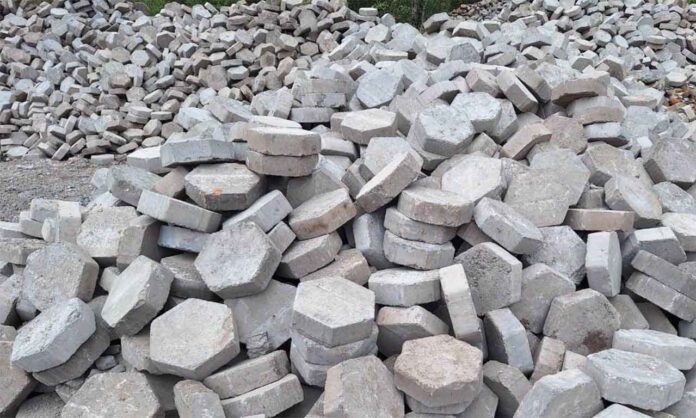 Sem Título-9 Materiais descartados do empreendimento da Anglo American resultaram em doação para pavimentação de ruas em município impactado pela mineração- Rejeitos