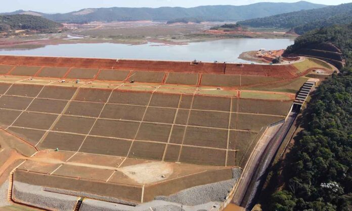 DCIM100MEDIADJI_0799.JPG Termo de Acordo foi firmado com o MPMG baseado na Lei Mar de Lama Nunca Mais, visando a segurança de comunidades e do meio ambiente contra o risco do rompimento de barragens; Vale vai destinar R$ 25 milhões a ações estruturantes