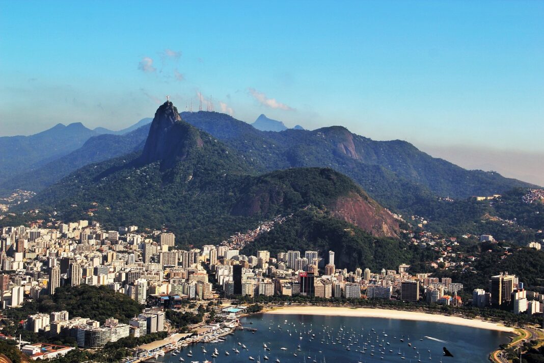 rio-de-janeiro-1145762_1280 Ataques de milicianos em ônibus no RJ deixa prejuízo de R$ 35 milhões