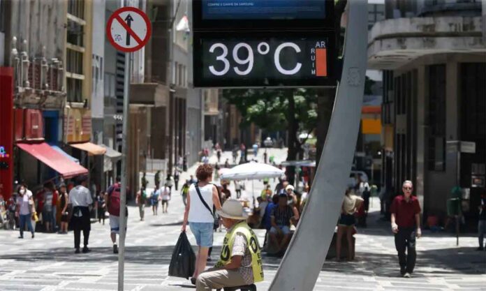 Itabira e Região Metropolitana de Belo Horizonte podem ter racionamento de água por conta do calor; Com temperaturas batendo recorde, estados e municípios orientam população para uso consciente