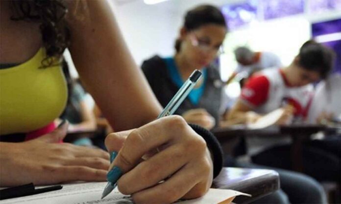 Sem Título-17 Ministro Camilo Santana classificou ocorrências como problemas pontuais; Mais de 4 mil candidatos foram eliminados por cometerem irregularidades; Enem terá mais provas no próximo domingo