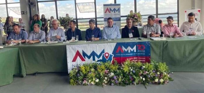 Projeto percorre todo o estado propondo soluções para as cidades e estará também em João Monlevade, Governador Valadares e Ipatinga nesta semana- Caravana AMM em Conceição do Mato Dentro