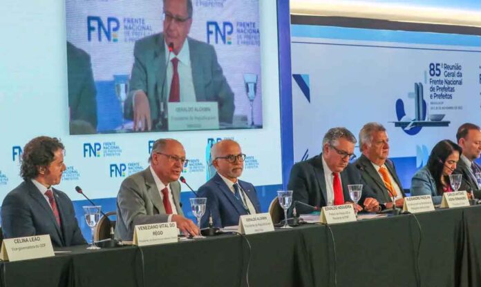 Sem Título-6 União repassará valores por meio do FPM para recompor perdas relativas ao ICMS; Outros R$ 3,3 bilhões vão repor a queda no repasse do FPM ocorrida 2023 - Municípios