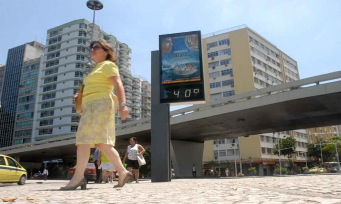 Sem Título-9 Aquecimento global induz fenômenos fortes com maiores frequência e duração, além de gerar fenômenos climáticos que nunca existiram, como recordes de ondas de calor nos verões da Antártica e do Ártico - Especialista