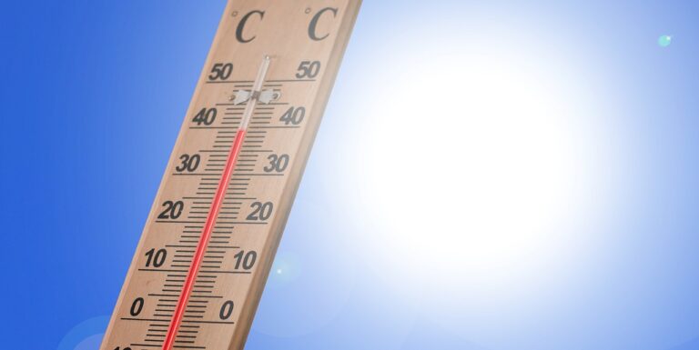 5 dicas para amenizar o calor dentro de casa durante as altas temperaturas 5 dicas para amenizar o calor dentro de casa durante as altas temperaturas