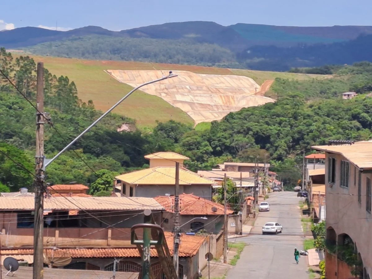 CSN processa 5 ativistas após críticas à atuação da empresa em Congonhas CSN processa 5 ativistas após críticas à atuação da empresa em Congonhas