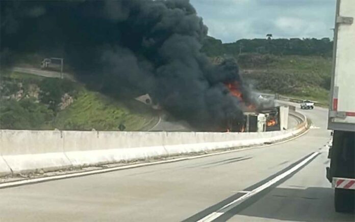Sem Título-11 Rodovia registrou outros acidentes com mortos e feridos nas últimas 24 horas; Tráfego na BR-381 foi prejudicado em outros pontos por conta de acidentes