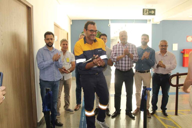 Samarco instala escritório na área urbana de Mariana para desafogar trânsito na MG-129 Samarco instala escritório na área urbana de Mariana para desafogar trânsito na MG-129