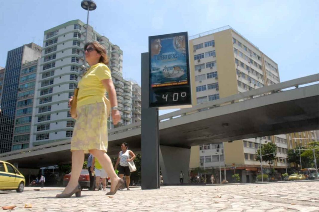 Sul e Norte do estado podem ter pancadas típicas da estação entre a tarde e a noite neste domingo; Onda de calor começa a perder força durante a semana