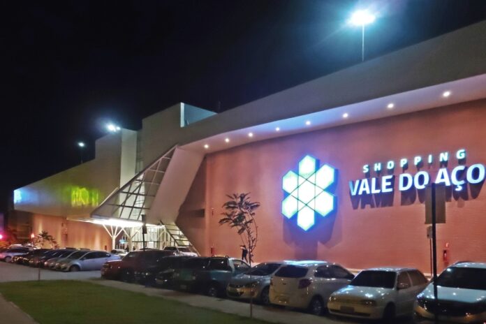 Funcionária do Shopping Vale do Aço é xingada e cliente será investigada por injúria racial