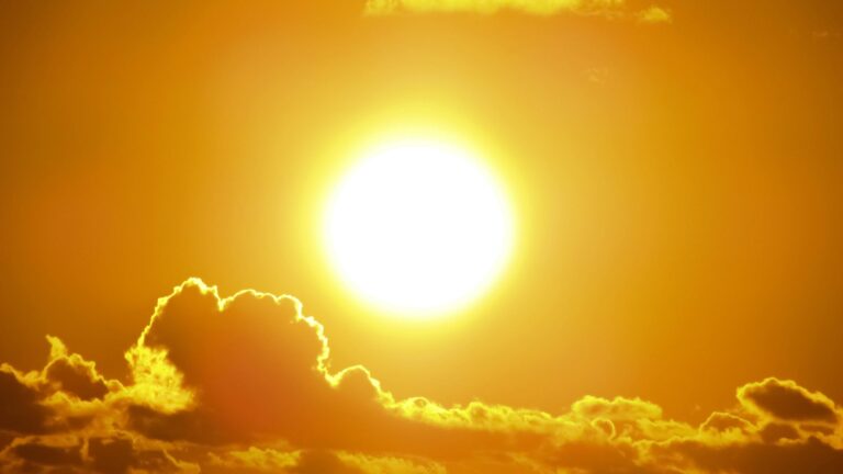 Nova onda de calor deve atingir MG. Veja como se prevenir