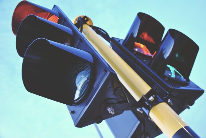 Novos semáforos em Mariana causam reclamação dos motoristas