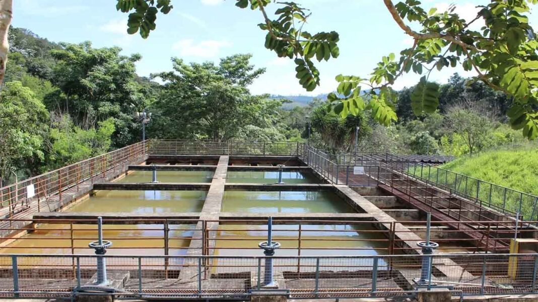 Alteração na transparência da água identificada pela autarquia municipal foi causada pela presença de substâncias suspensas durante o fim de semana; Saae realiza manobras internas para evitar que problema se repita