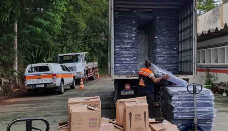 Equipes trabalham no apoio a famílias que perderam bens e precisaram sair de casa por conta de alagamentos; Municípios afetados recebem doações de alimentos e outros itens necessários
