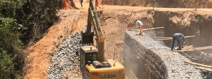 amg-4030-provias-foto-divulgacao-der-mg-2 Vale do Aço recebe obras de implantação, pavimentação e recuperação viária