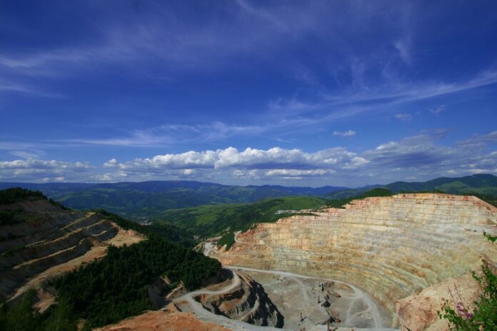 Mineração repete faturamento em 2023 e MG aparece com a maior participação