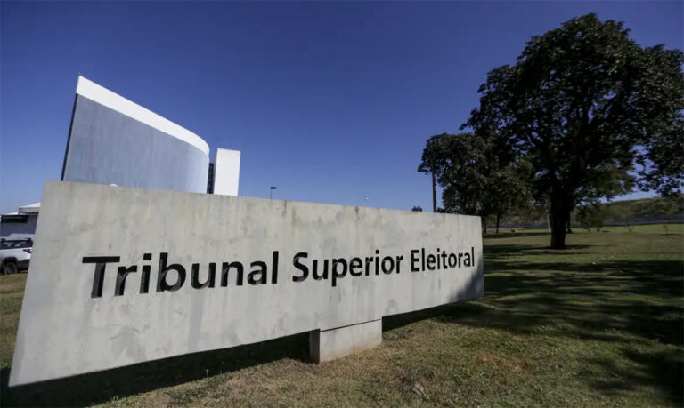 TSE amplia combate a informações falsas em 2024 com inauguração de centro de monitoramento