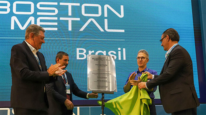Tecnologia instalada na unidade da pequena Xavier Chaves é a primeira do mundo com a Eletrólise de Óxido Fundido e possibilita a utilização de energia elétrica para fazer a separação dos materiais dos rejeitos - Boston Metal