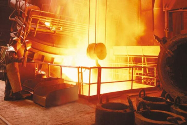 Atividade da indústria teve retração entre janeiro de 2024, considerando o mês anterior; Dados sobre produção são da Pesquisa Industrial Mensal, do IBGE