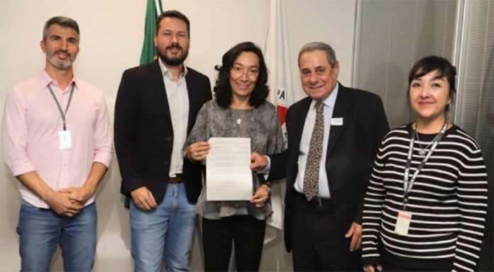 Protocolo de intenções assinado pelas instituições é o primeiro do tipo firmado no Brasil; Parceria prevê adesão ao Programa de Certificação de Projetos voltados a mercados de carbono da ABNT