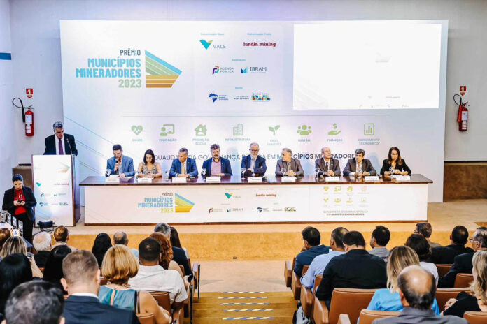 Seis municípios mineiros e um de Goiás foram premiados nas oito categorias do prêmio que avalia a qualidade da governança das cidades
