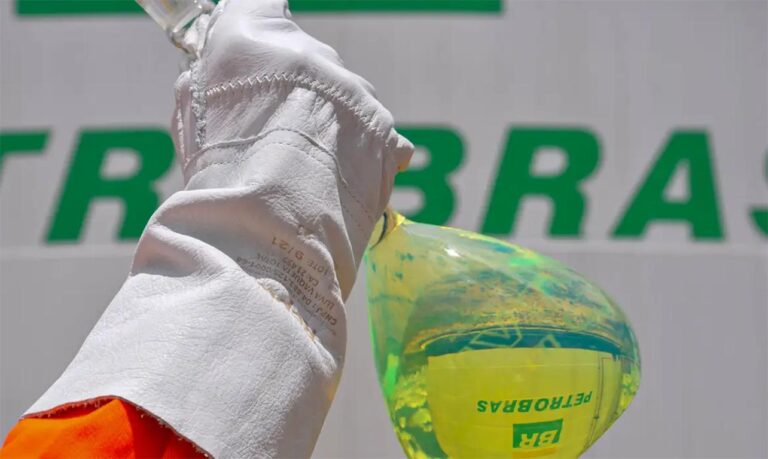 Expectativa do governo é de que setores de bioenergia recebam R$ 200 bilhões em investimentos até 2037; País abriga 60 usinas de biodiesel, gerando mais de R$ 9 bilhões em renda para agricultores familiares