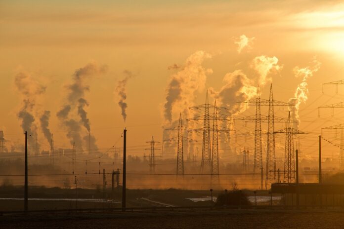 industry-1761801_1280 Proposta de flexibilização do Licenciamento Ambiental pode abranger setor de mineração