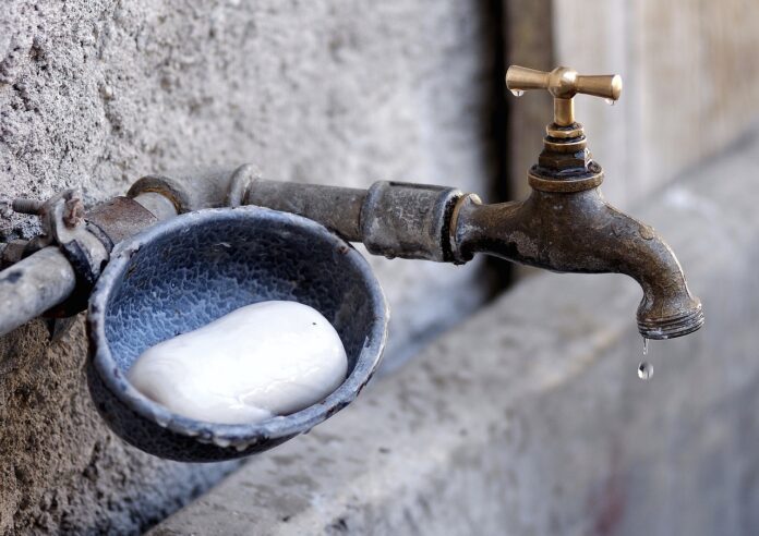water-tap-1581573_1280 Saae de Itabira procura Polícia Civil para denunciar possível sabotagem em registros de água