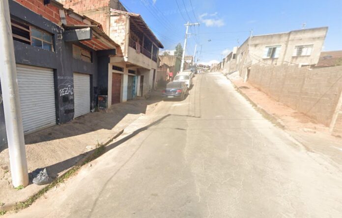 Sem Título-13 Vítima estava em uma oficina mecânica quando foi alvejada, no estabelecimento do bairro Fênix; Polícia faz rastreamento em busca do autor